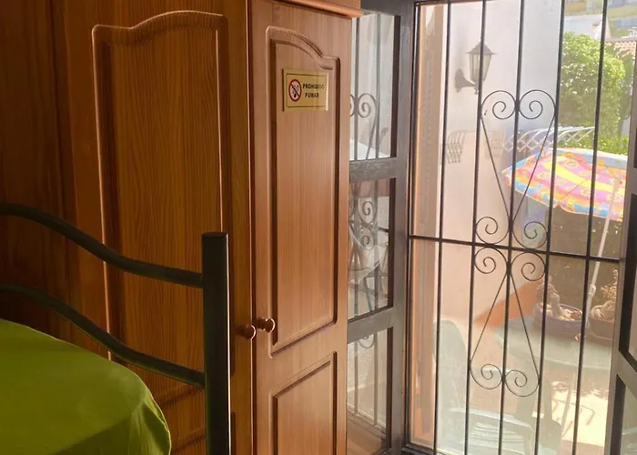 The House Tenerife Compartidas 招待所